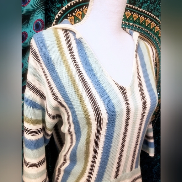 Multicolored Striped 3/4 Sleeve Baja Hoodie - Picture 5 of 8